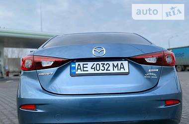 Седан Mazda 3 2013 в Днепре