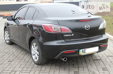 Седан Mazda 3 2010 в 