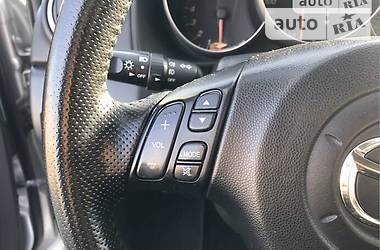 Седан Mazda 3 2004 в 