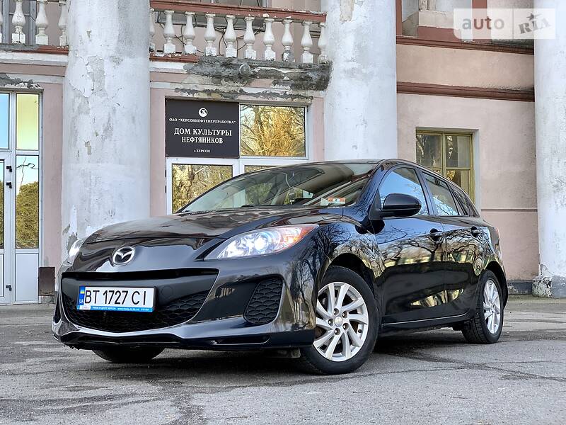 Хетчбек Mazda 3 2012 в 