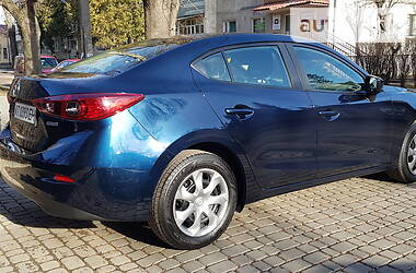 Седан Mazda 3 2015 в Ивано-Франковске