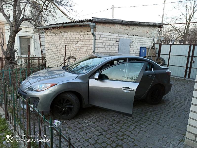 Седан Mazda 3 2012 в 
