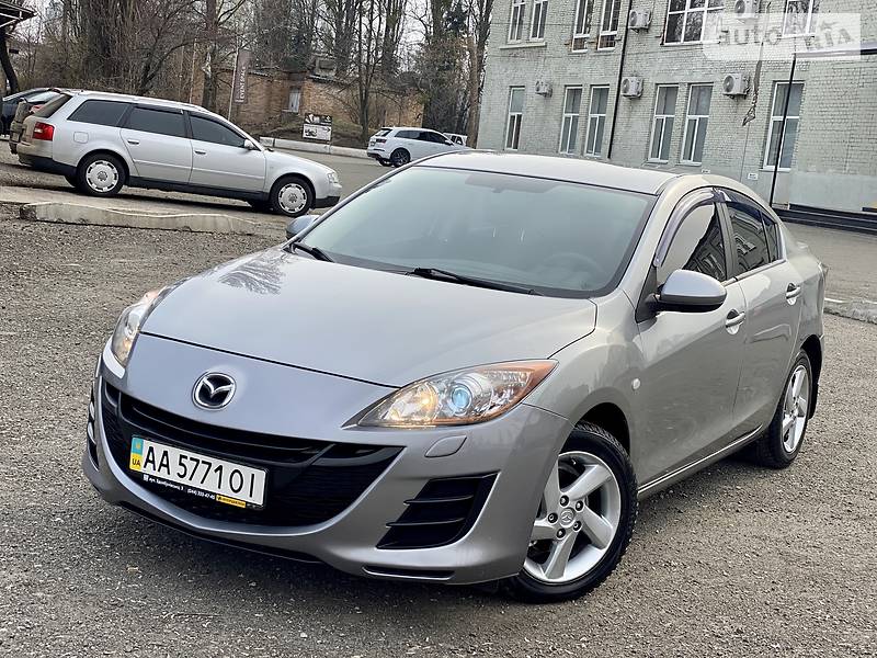 Седан Mazda 3 2011 в Киеве