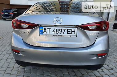 Седан Mazda 3 2015 в 