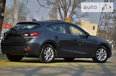Хетчбек Mazda 3 2016 в 