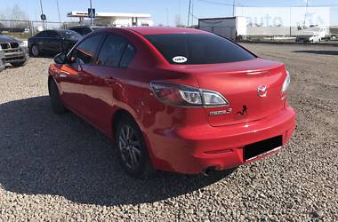 Седан Mazda 3 2013 в 