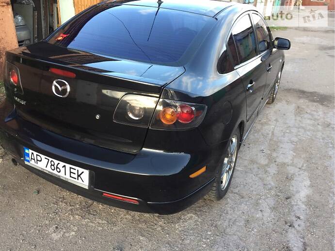 Седан Mazda 3 2004 в Запоріжжі