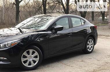 Седан Mazda 3 2017 в 