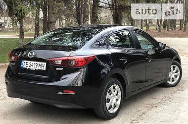 Седан Mazda 3 2017 в 