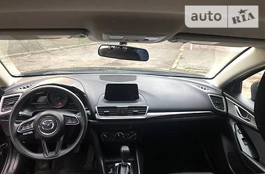 Седан Mazda 3 2017 в 
