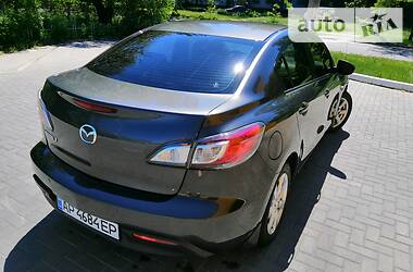 Седан Mazda 3 2010 в 