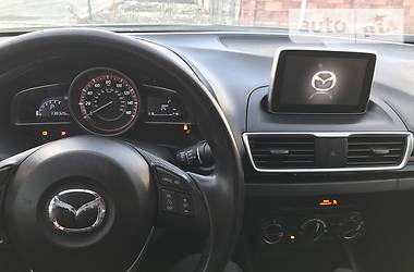 Седан Mazda 3 2016 в Ровно
