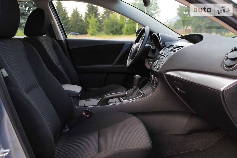 Хетчбек Mazda 3 2012 в Дубні