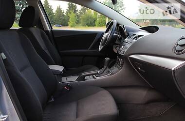 Хетчбек Mazda 3 2012 в 