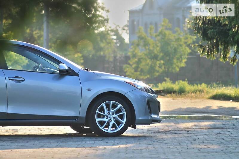 Хетчбек Mazda 3 2012 в Дубні