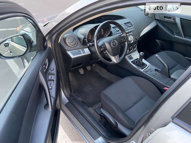 Седан Mazda 3 2010 в Києві фото 7 Седан Mazda 3 2010 в Києві