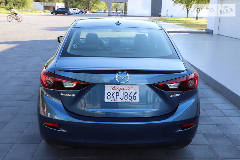 Седан Mazda 3 2018 в Кременчуці