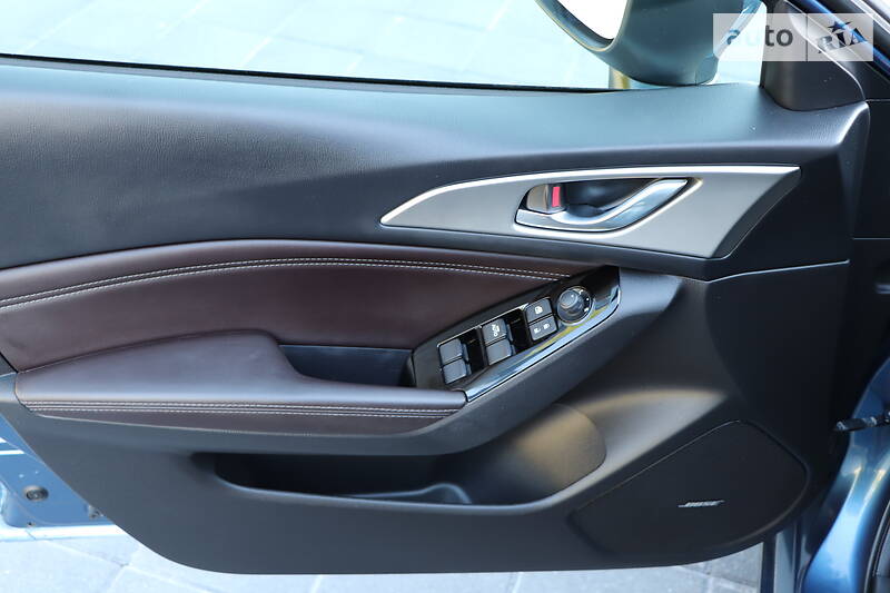 Седан Mazda 3 2018 в Кременчуці