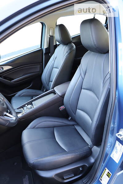 Седан Mazda 3 2018 в Кременчуці