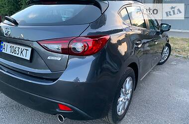 Хетчбек Mazda 3 2015 в 