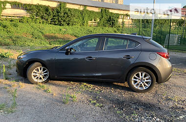 Хетчбек Mazda 3 2015 в 