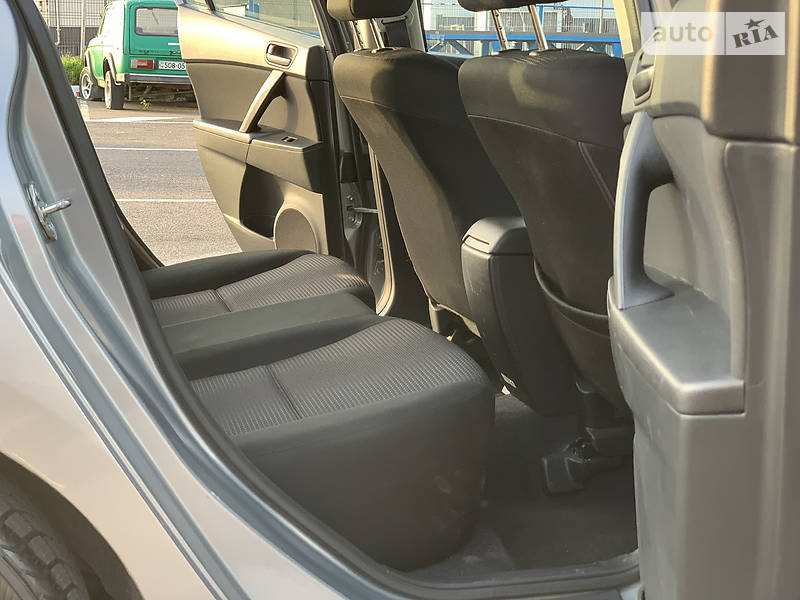 Седан Mazda 3 2011 в Рівному