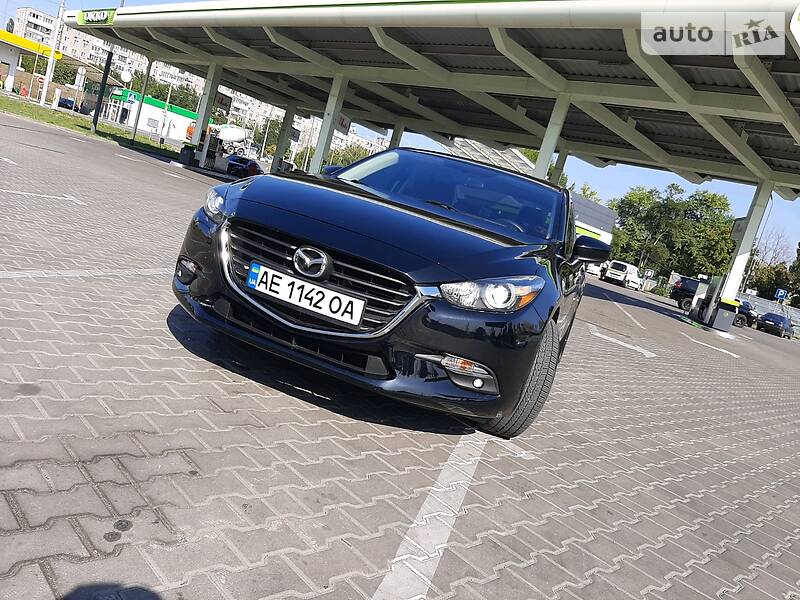 Седан Mazda 3 2017 в Дніпрі