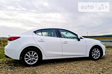 Седан Mazda 3 2014 в Дрогобыче