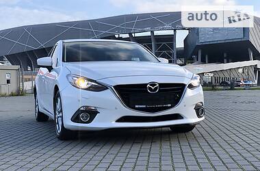 Седан Mazda 3 2016 в Львове