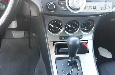 Седан Mazda 3 2011 в Жовтих Водах