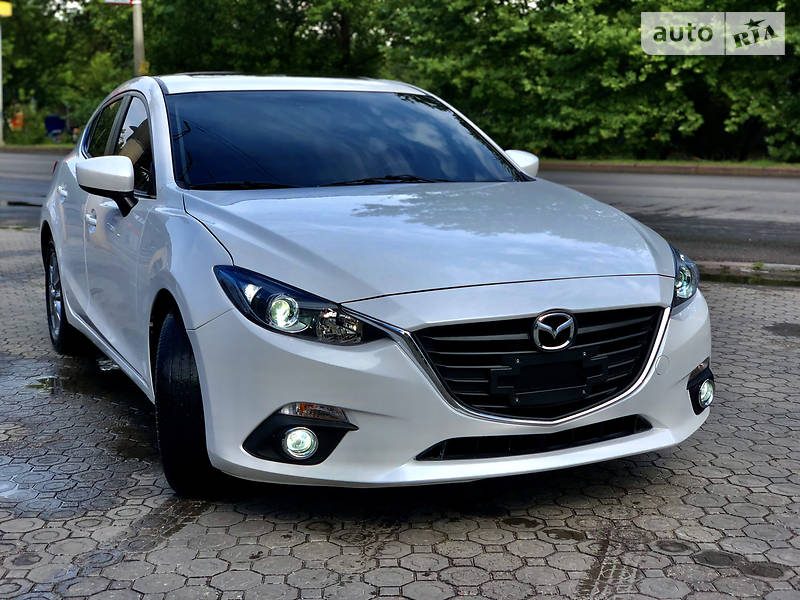 Хэтчбек Mazda 3 2016 в Херсоне