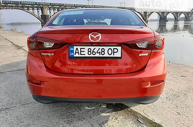 Седан Mazda 3 2015 в Днепре