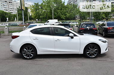 Седан Mazda 3 2018 в Запоріжжі