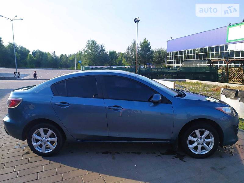 Седан Mazda 3 2010 в Сумах