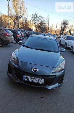 Седан Mazda 3 2012 в Каменском