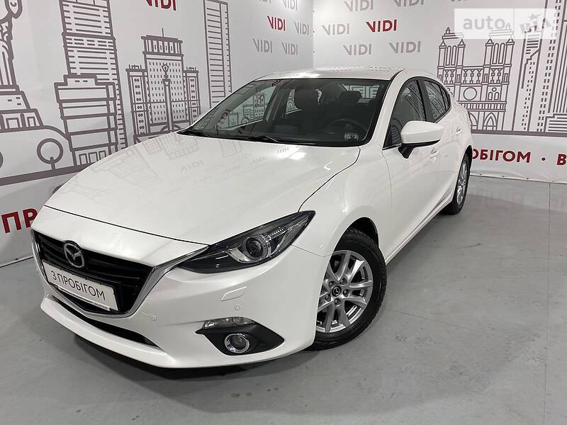 Седан Mazda 3 2015 в Киеве