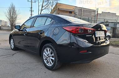 Седан Mazda 3 2015 в Херсоне