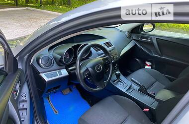 Седан Mazda 3 2013 в Днепре