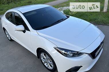 Седан Mazda 3 2015 в Первомайске