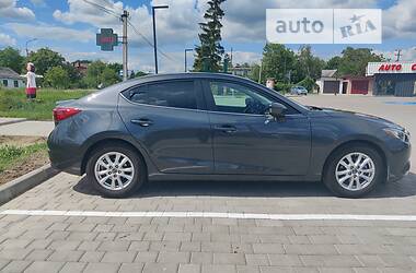 Седан Mazda 3 2015 в Луцке