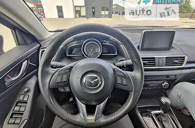 Седан Mazda 3 2015 в Луцке