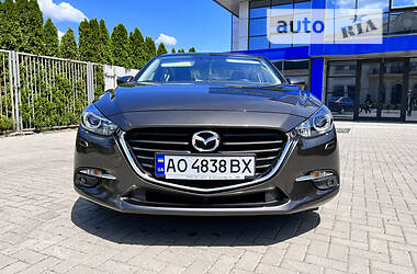 Седан Mazda 3 2018 в Мукачево