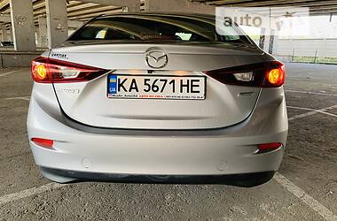 Седан Mazda 3 2018 в Киеве