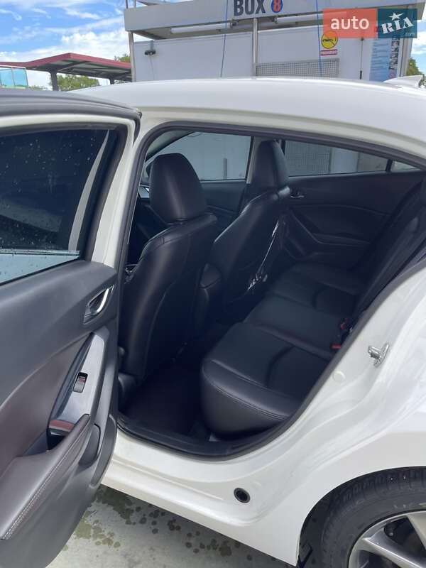 Седан Mazda 3 2018 в Запорожье