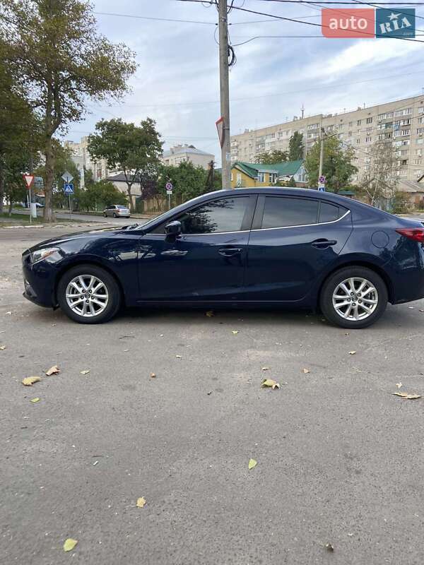 Седан Mazda 3 2015 в Николаеве
