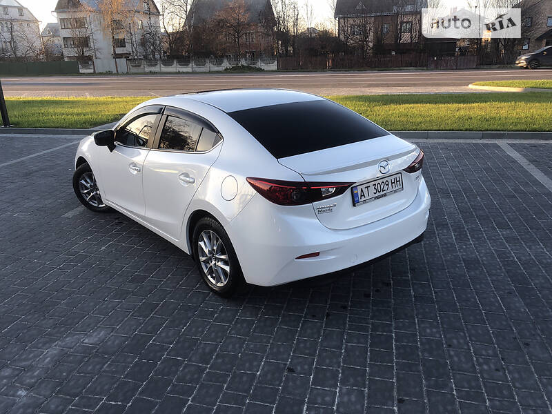 Седан Mazda 3 2016 в Ивано-Франковске