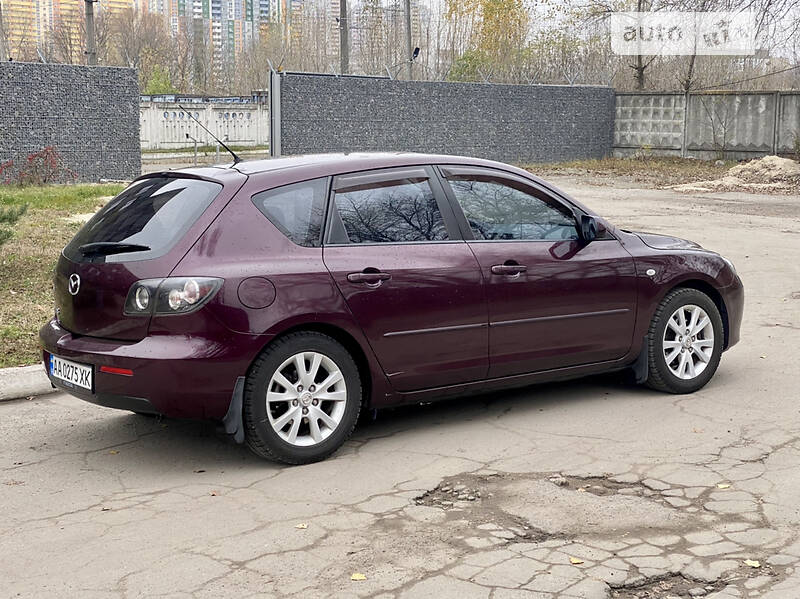 Хэтчбек Mazda 3 2007 в Киеве