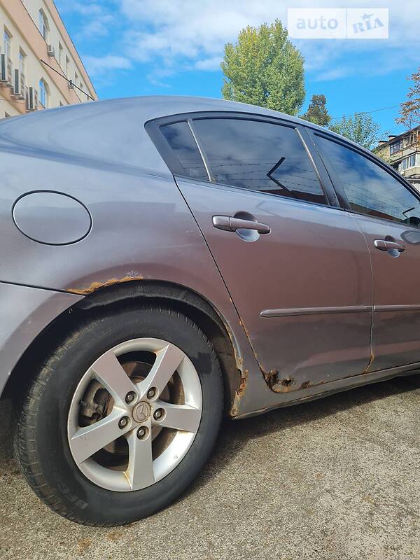 Седан Mazda 3 2004 в Кривому Розі