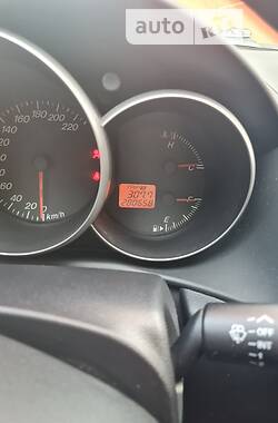 Седан Mazda 3 2004 в Кривому Розі