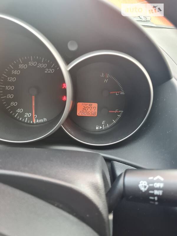 Седан Mazda 3 2004 в Кривому Розі